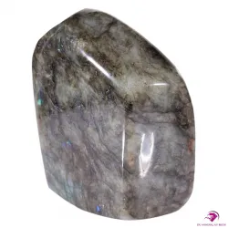 Forme libre de Labradorite Madagascar